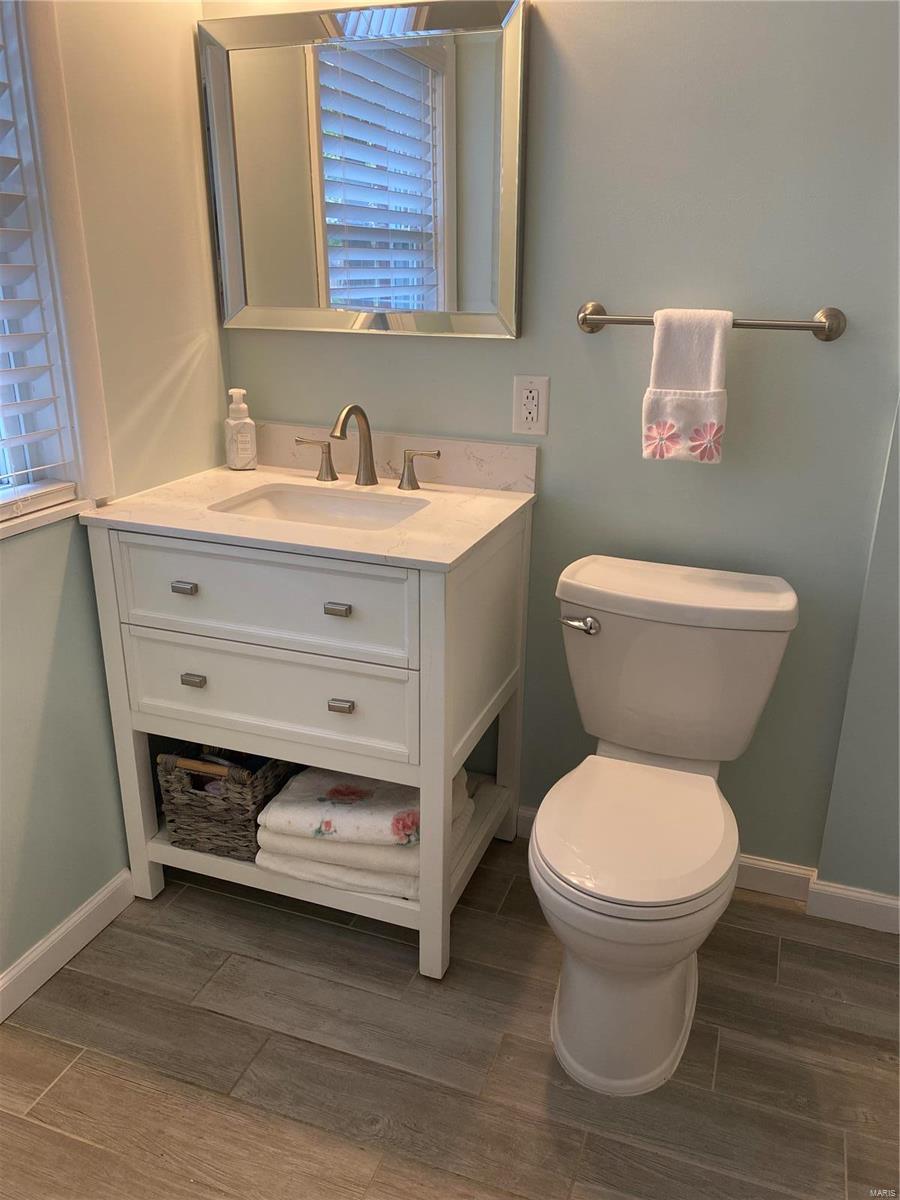 1302 Bridle Road Webster Groves, MO 63119 - Photo 15 of 22 Gallery Image 15