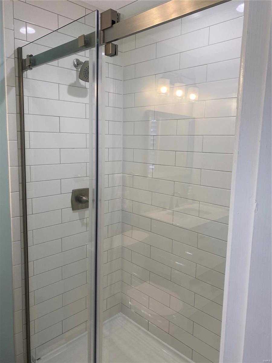 1302 Bridle Road Webster Groves, MO 63119 - Photo 16 of 22 Gallery Image 16