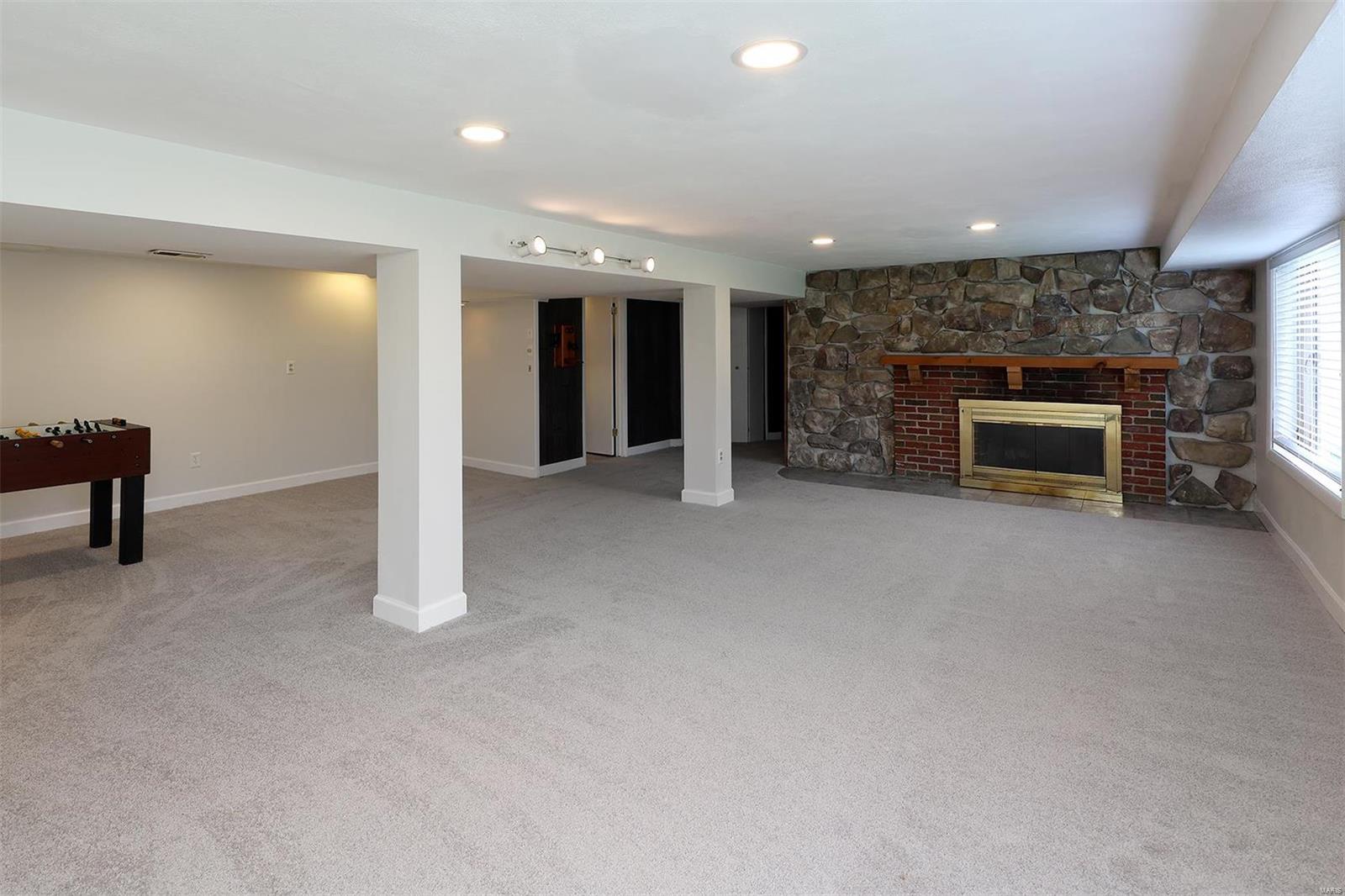 1302 Bridle Road Webster Groves, MO 63119 - Photo 17 of 22 Gallery Image 17
