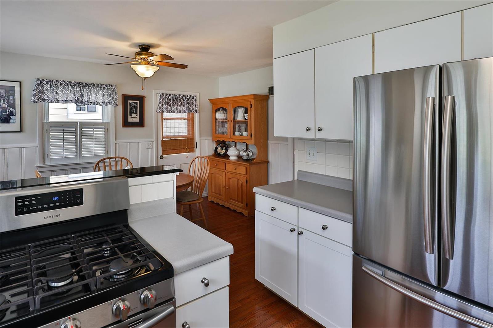 1302 Bridle Road Webster Groves, MO 63119 - Photo 4 of 22 Gallery Image 4