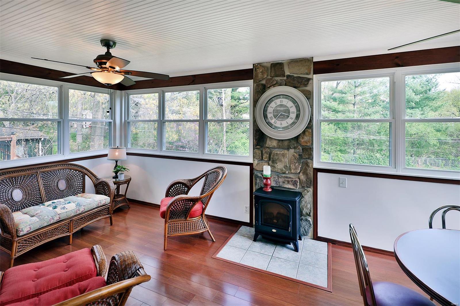 1302 Bridle Road Webster Groves, MO 63119 - Photo 9 of 22 Gallery Image 9