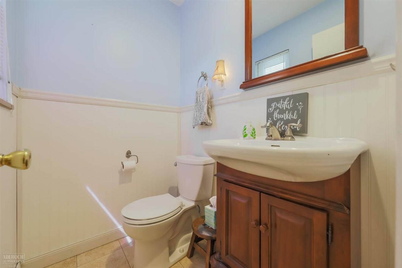 1059 Devonshire Road Grosse Pointe Park, MI 48230 - Photo 23 of 39