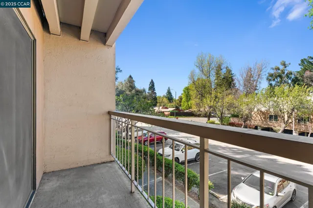 $309,000 | 470 North Civic Drive, Unit 208, Walnut Creek, CA 94596