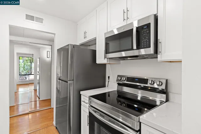 $309,000 | 470 North Civic Drive, Unit 208, Walnut Creek, CA 94596