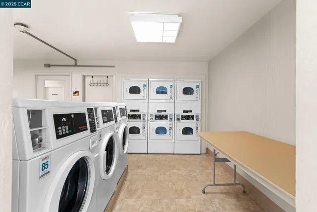 $309,000 | 470 North Civic Drive, Unit 208, Walnut Creek, CA 94596