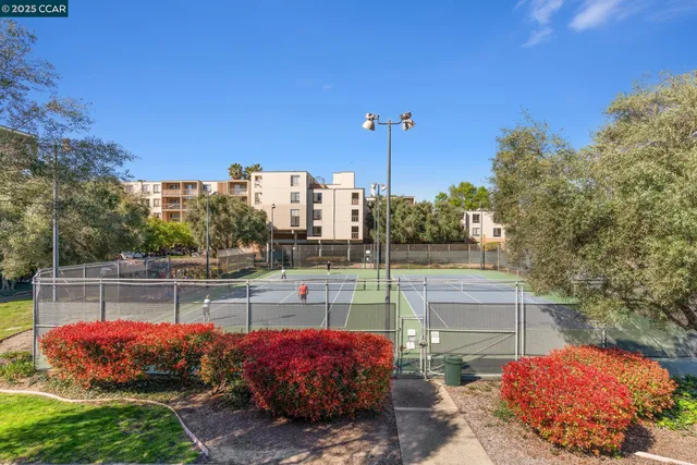 $309,000 | 470 North Civic Drive, Unit 208, Walnut Creek, CA 94596