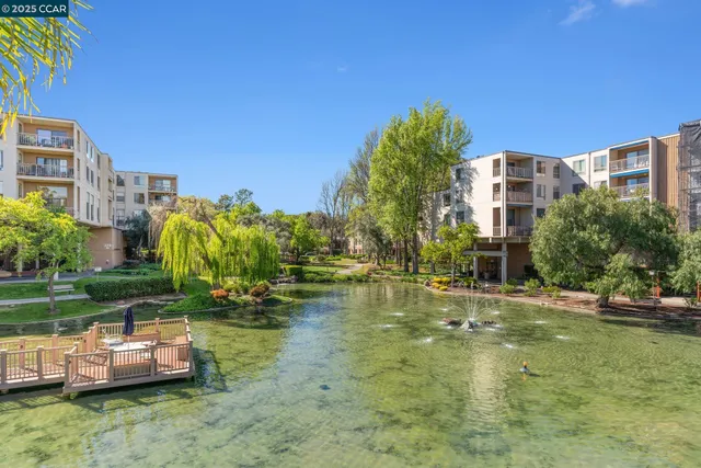 $309,000 | 470 North Civic Drive, Unit 208, Walnut Creek, CA 94596