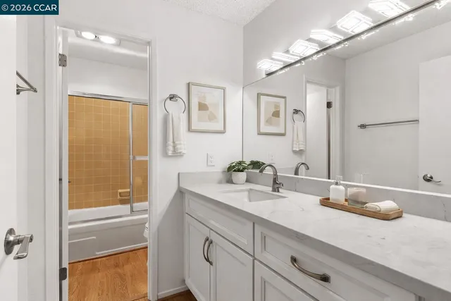 $309,000 | 470 North Civic Drive, Unit 208, Walnut Creek, CA 94596