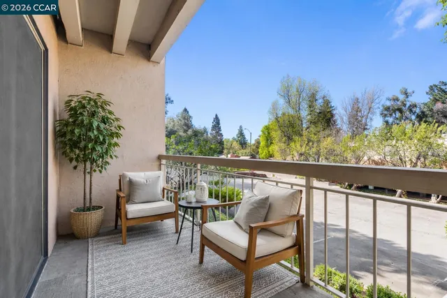 $309,000 | 470 North Civic Drive, Unit 208, Walnut Creek, CA 94596