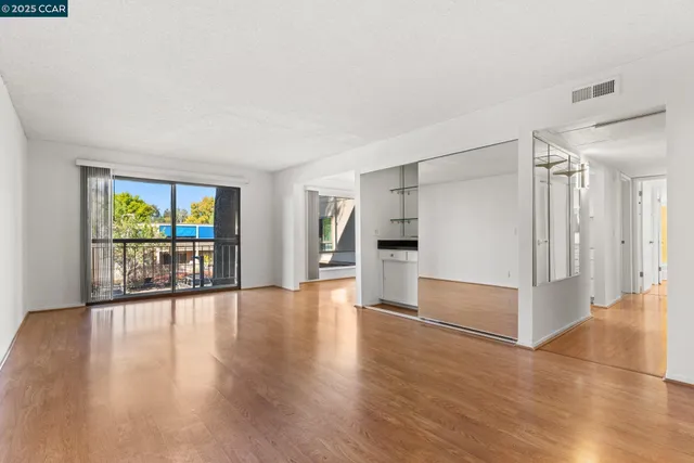 $309,000 | 470 North Civic Drive, Unit 208, Walnut Creek, CA 94596