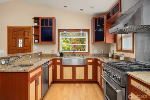 $1,375,000 | 12322 Northeast 134th Street, Kirkland, WA 98034