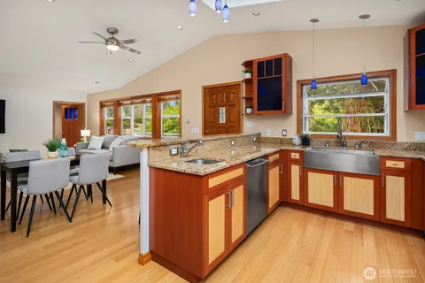 $1,375,000 | 12322 Northeast 134th Street, Kirkland, WA 98034