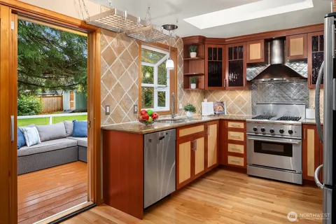 $1,375,000 | 12322 Northeast 134th Street, Kirkland, WA 98034