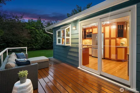 $1,375,000 | 12322 Northeast 134th Street, Kirkland, WA 98034