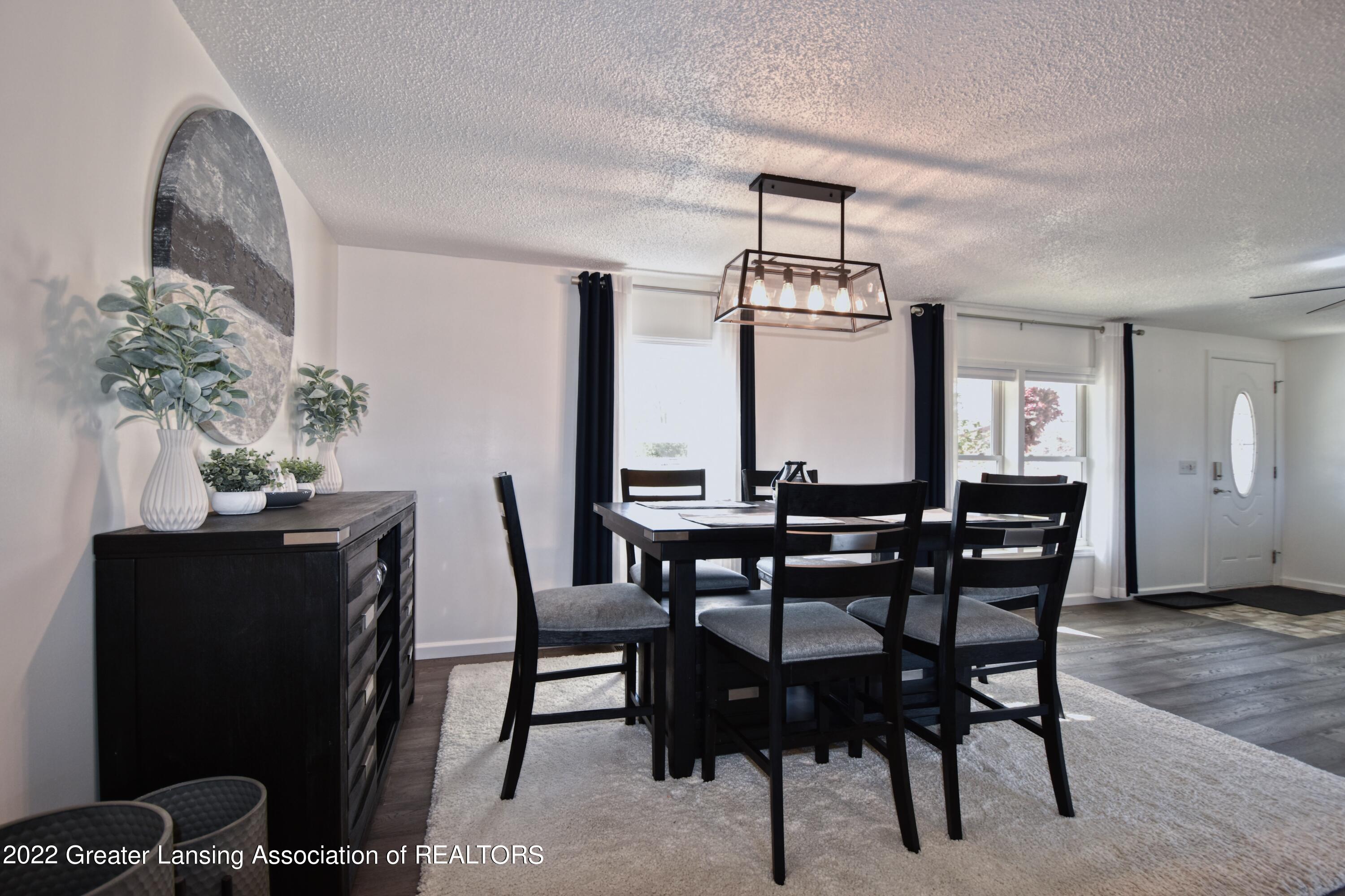 13479 Rockwell Road Stockbridge, MI 49285 - Photo 12 of 41 Dining 2