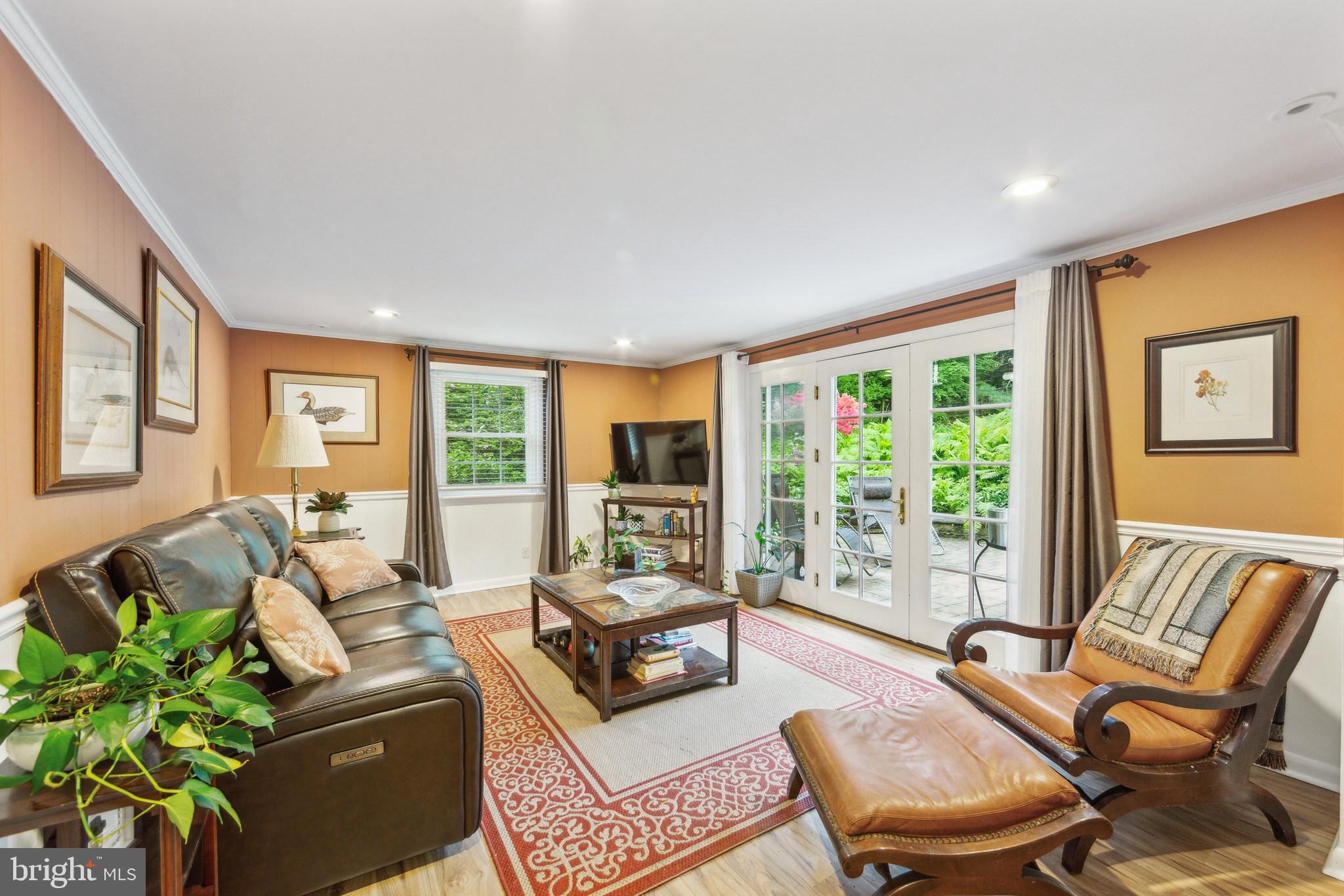 580 Gregory Lane Devon, PA 19333 - Photo 8 of 26 a living room with furniture and a window