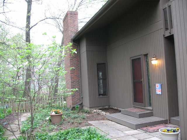 300 Mimring Road Columbus, OH 43202 - Photo 2 of 15