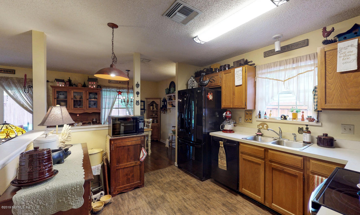 7672 Collins Ridge Boulevard Jacksonville, FL 32244 - Photo 8 of 26 Kitchen 1