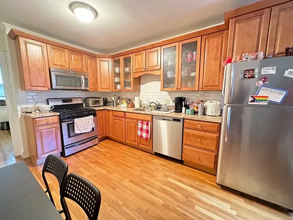 $3,950 | 19 Revere Street, Unit 5, Boston, MA 02114