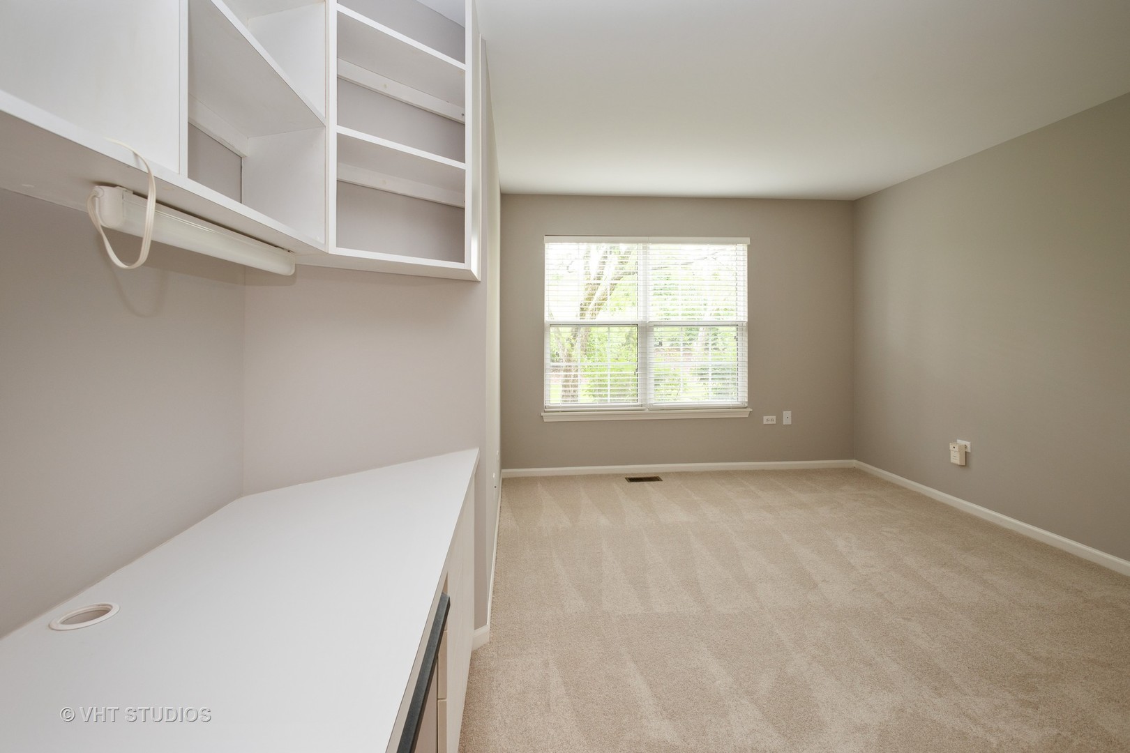 1978 Gary Court, Unit B Schaumburg, IL 60193 - Photo 6 of 11