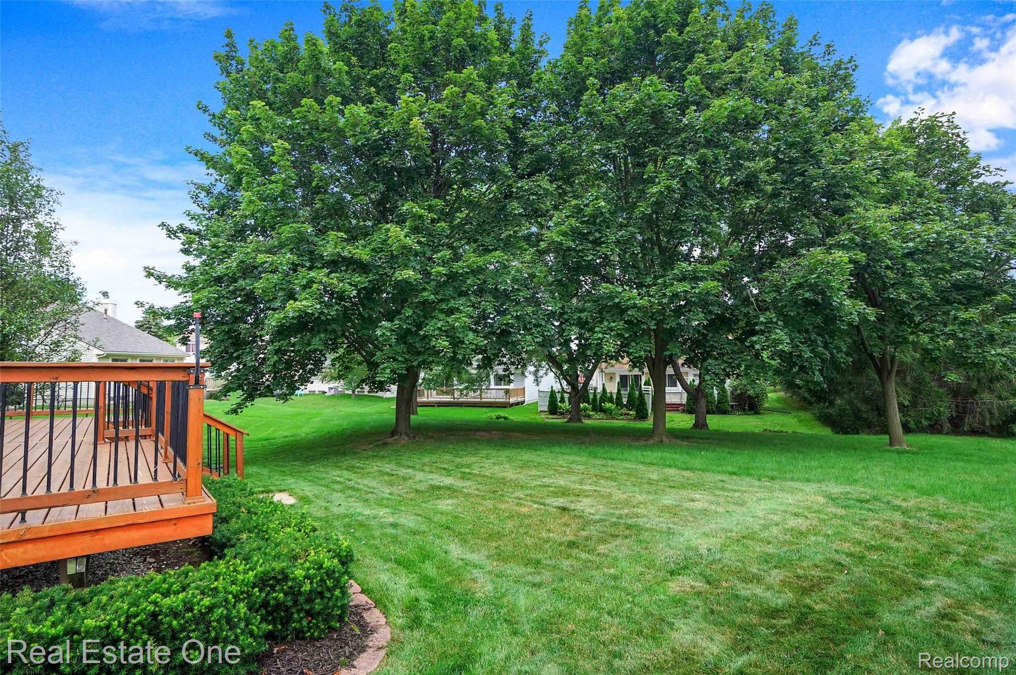 1645 Fielding Drive Rochester, MI 48307 - Photo 31 of 32 DSC04388.jpg