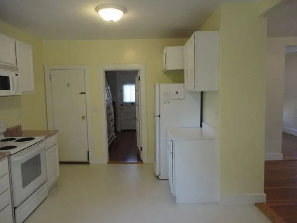 $3,200 | 39 East Bowery Street, Newport, RI 02840