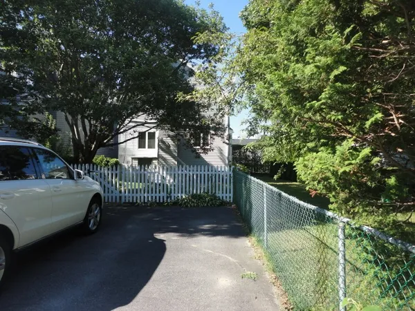 $3,200 | 39 East Bowery Street, Newport, RI 02840