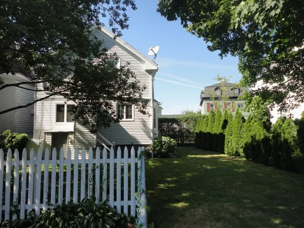 $3,200 | 39 East Bowery Street, Newport, RI 02840