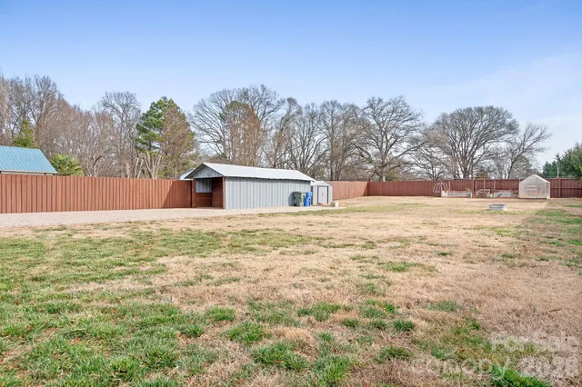 $290,000 | 264 East McNeely Avenue, Mooresville, NC 28115