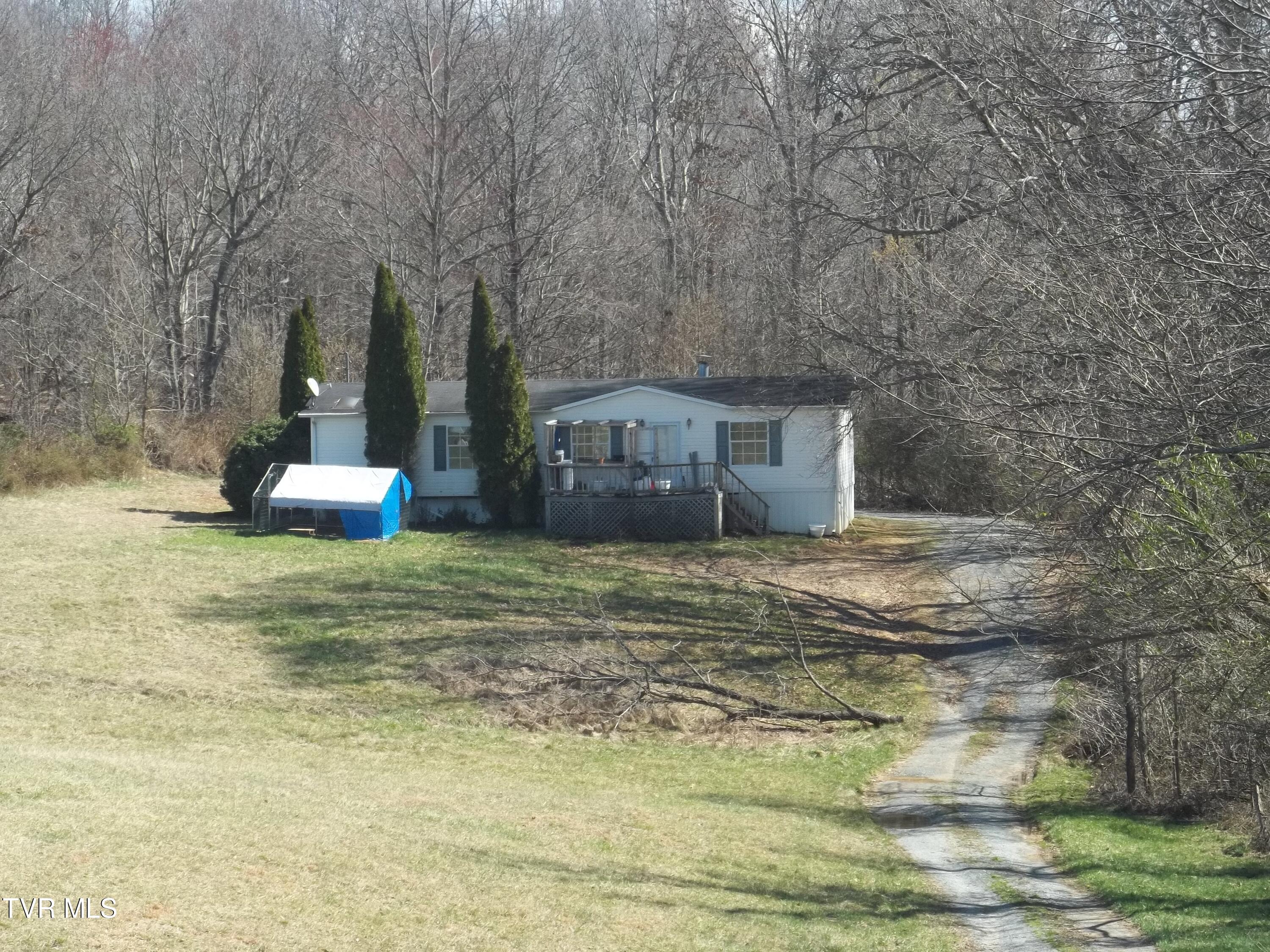 201 Ridgecrest Road Jonesborough, TN 37659 - Photo 2 of 26 100_0926
