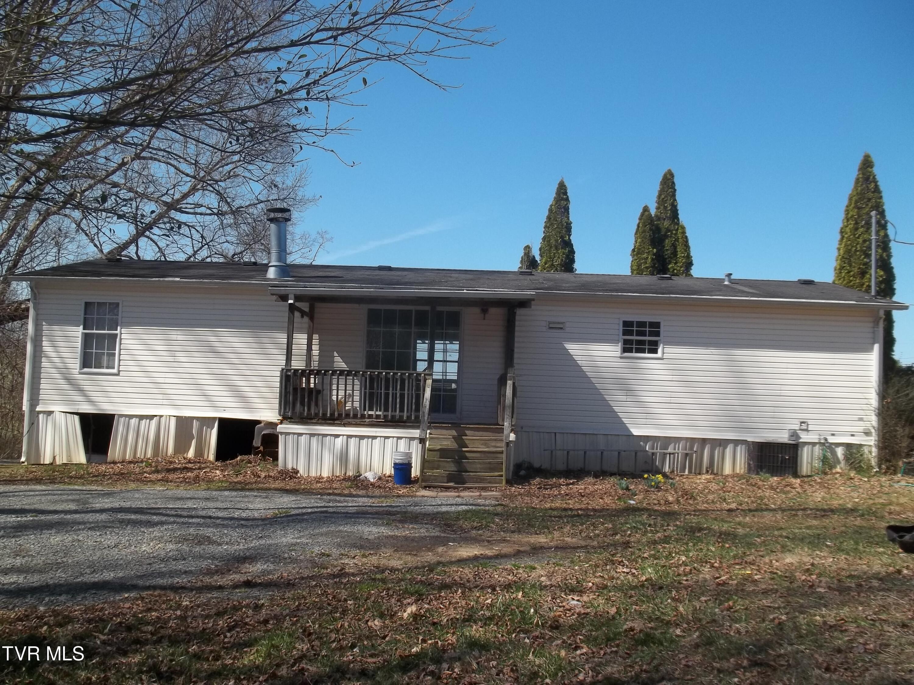 201 Ridgecrest Road Jonesborough, TN 37659 - Photo 4 of 26 100_0917