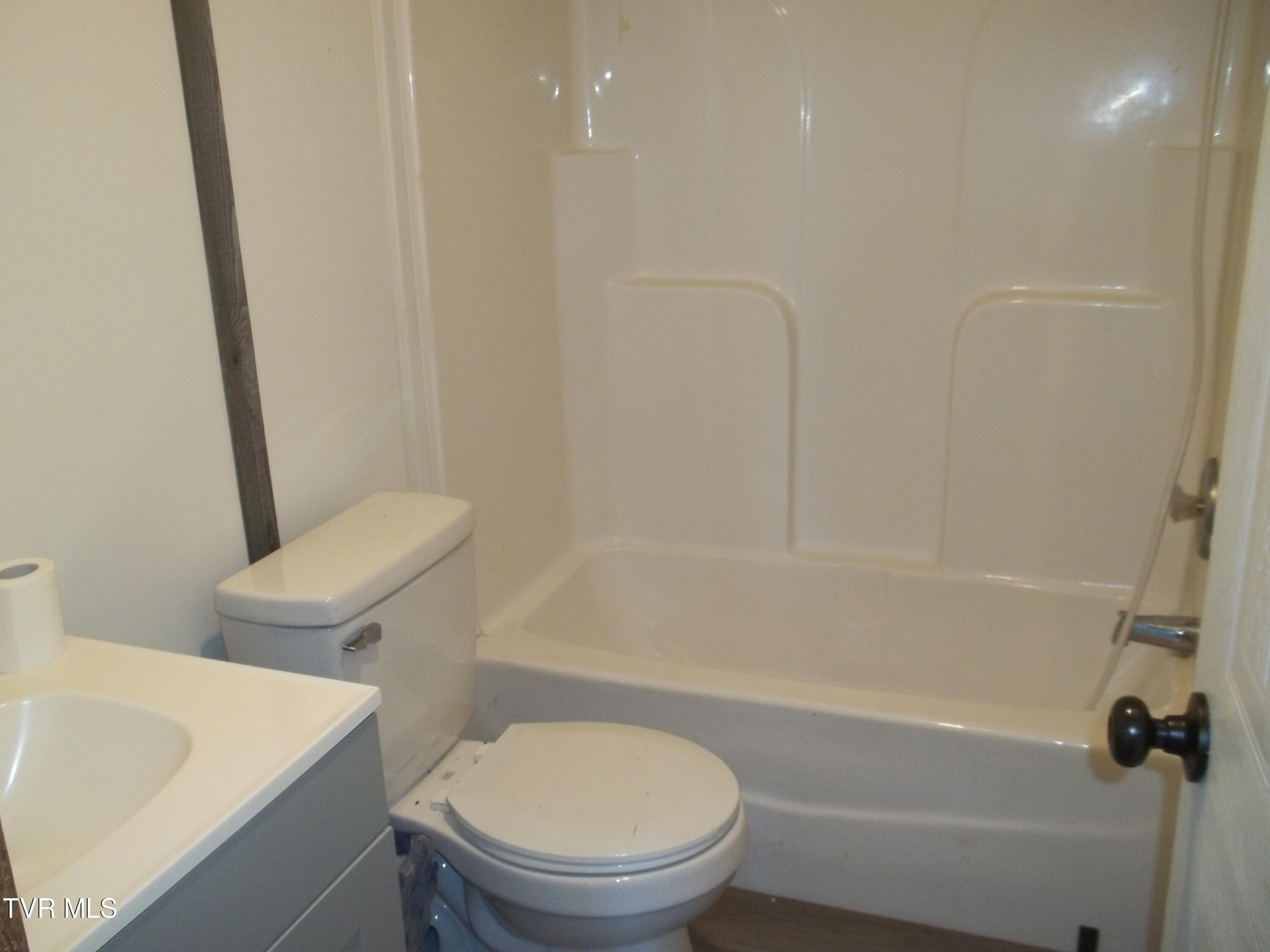 201 Ridgecrest Road Jonesborough, TN 37659 - Photo 7 of 26 100_0912