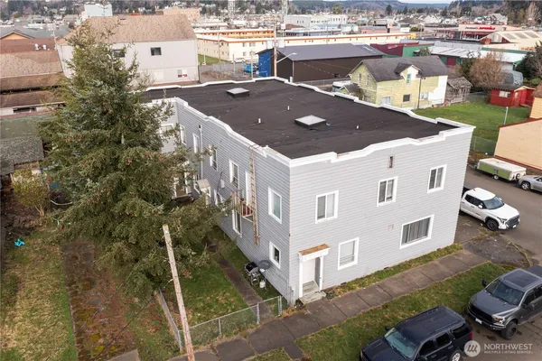 $485,000 | 1020 J Street, Hoquiam, WA 98550