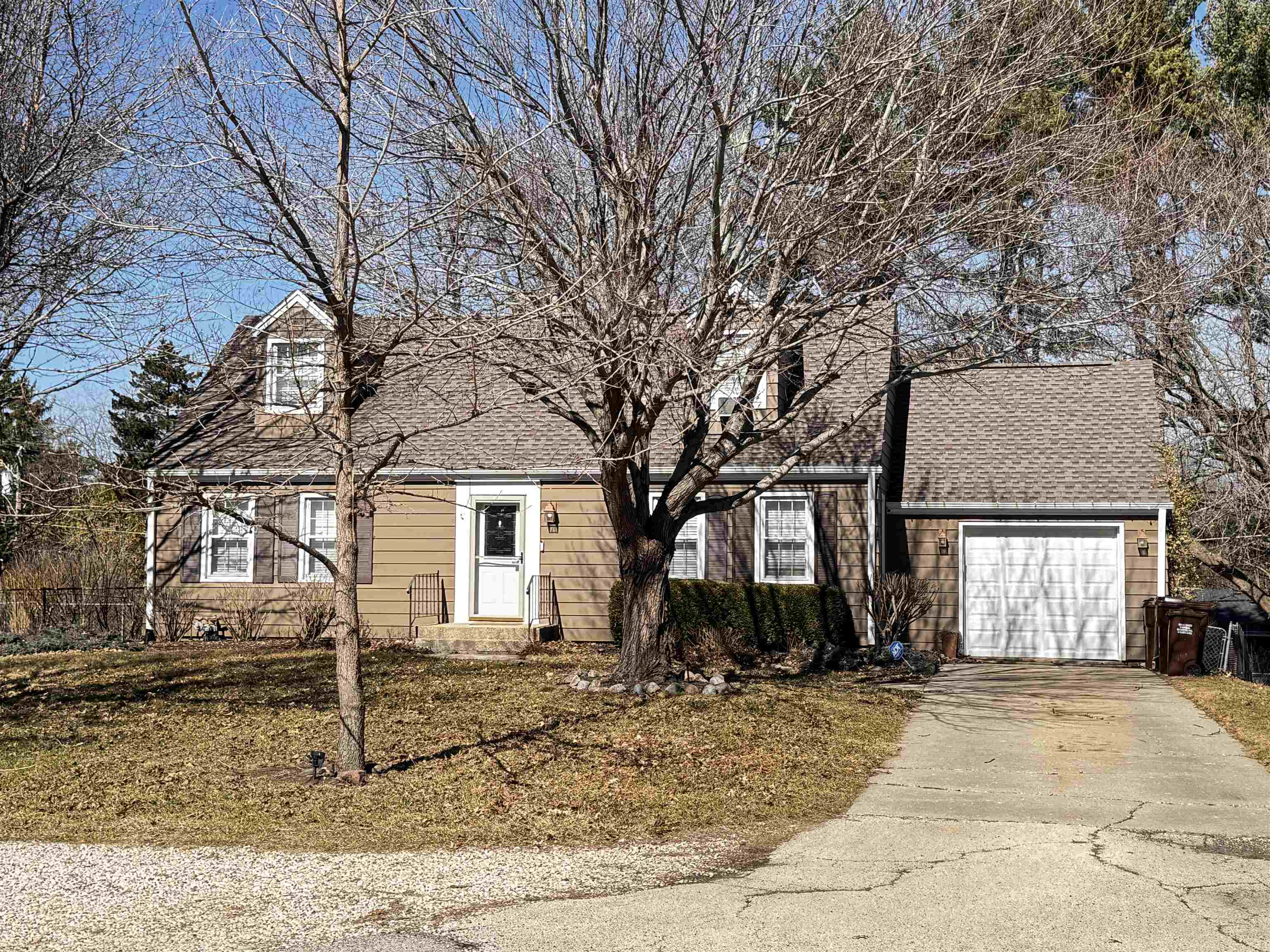 3712 Pinecrest Road Rockford, IL 61107 - Photo 1 of 1 a front view of a house with a yard