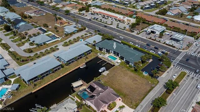 $158,500 | 808 Cape Coral Parkway West, Unit 204, Cape Coral, FL 33914