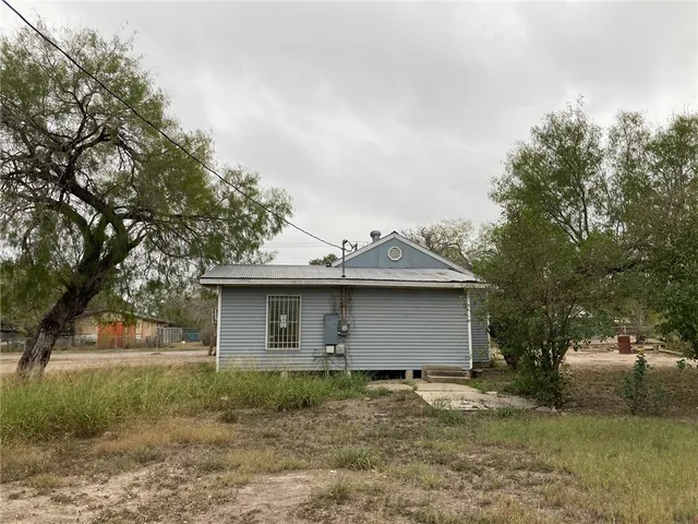 $69,900 | 902 Burleson Street, George West, TX 78022