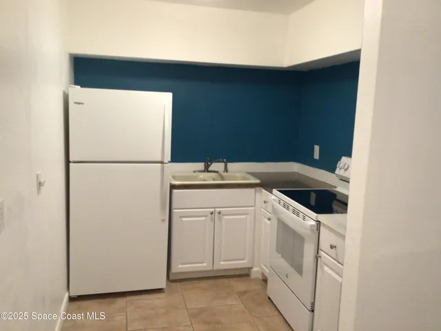 $1,400 | 220 Columbia Drive, Unit 1, Cape Canaveral, FL 32920