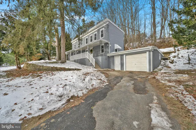 $259,000 | 2 Edgar Lewis Street, Minersville, PA 17954