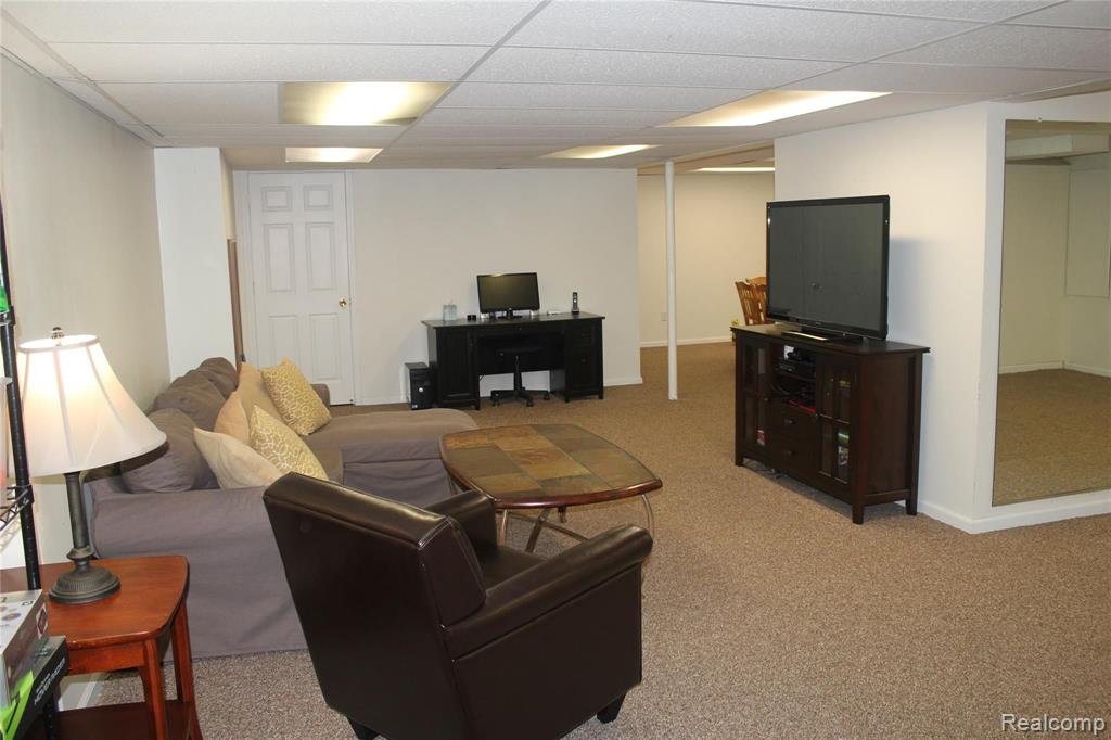 1794 Skyline Drive Rochester Hills, MI 48306 - Photo 36 of 41
