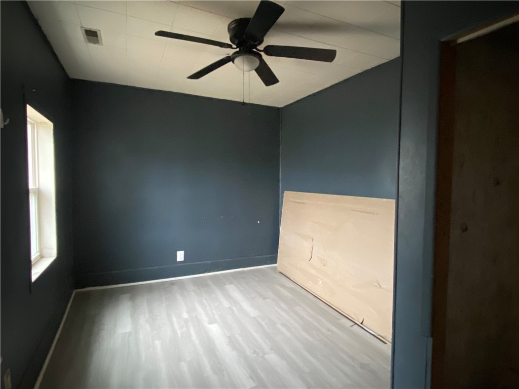 809 Southwest 3rd Street Casey, IL 62420 - Photo 10 of 13 Gallery Image 10