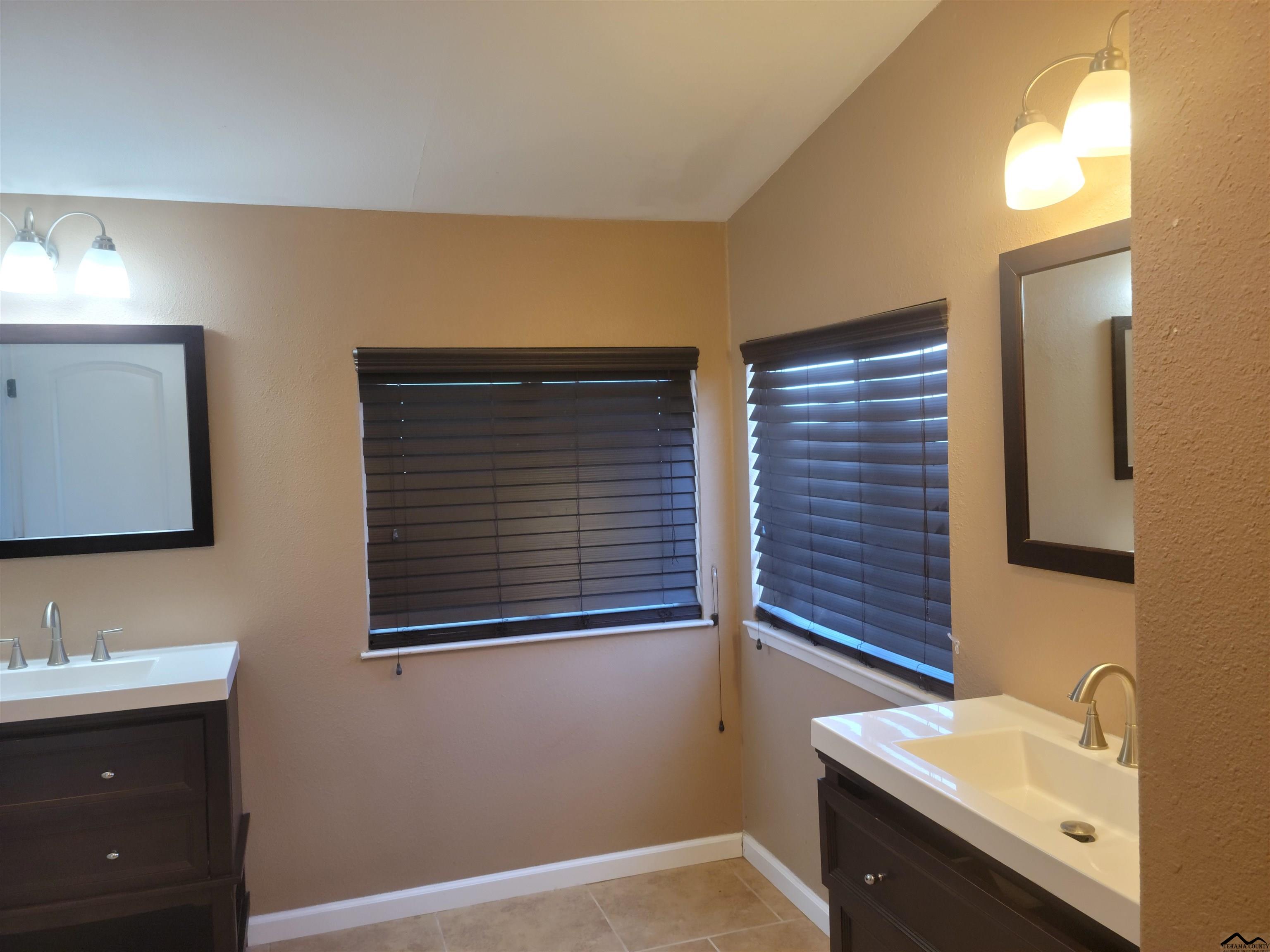 24295 Easy Street Corning, CA 96021 - Photo 12 of 25