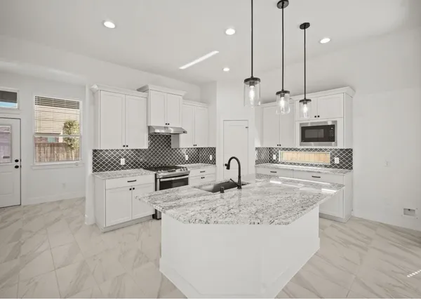 $2,700 | 19839 Burkett Trailhead Way, Cypress, TX 77433