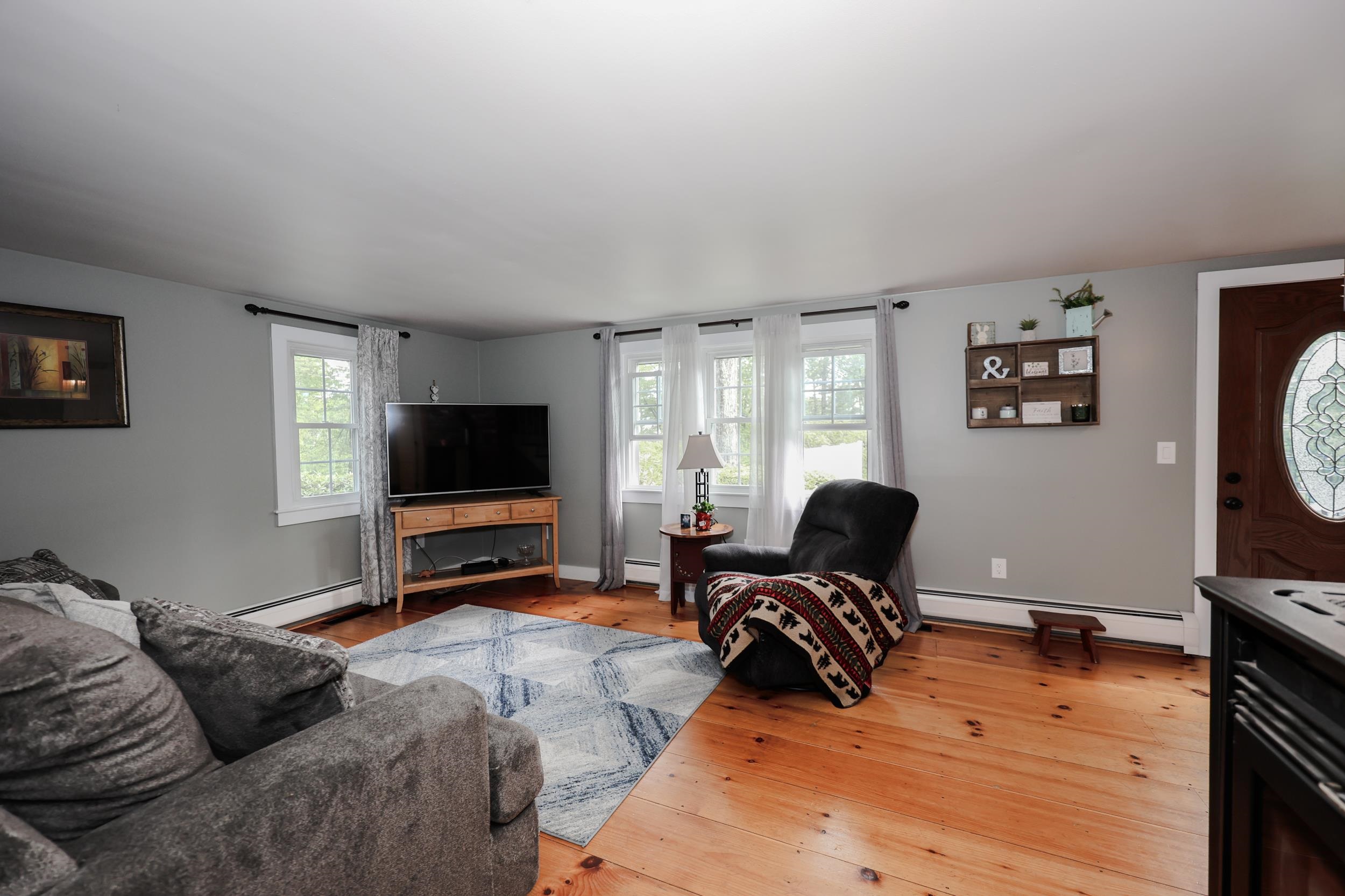 25 Brown Ridge Road Weare, NH 03281 - Photo 13 of 55