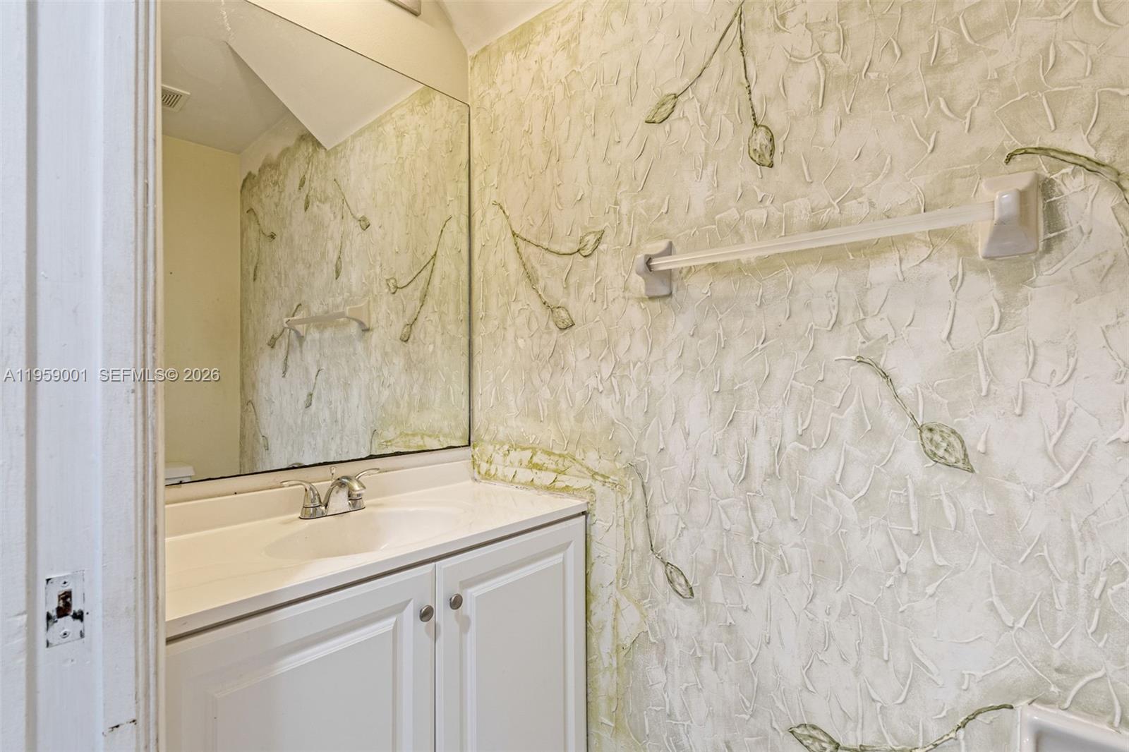 17319 Southwest 22nd Street Miramar, FL 33029 - Photo 19 of 61