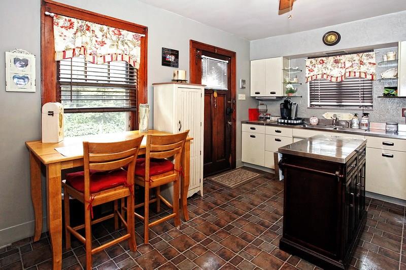 233 Friday Road Pittsburgh, PA 15209 - Photo 11 of 21 Gallery Image 11