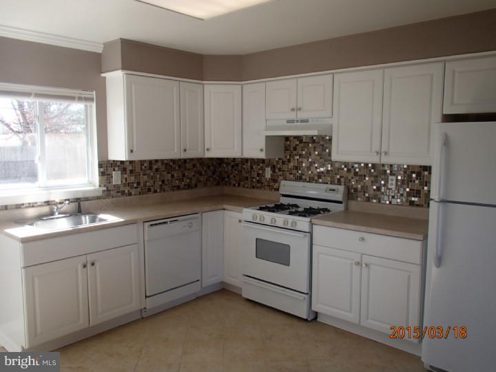 131 Estates Road Pine Hill, NJ 08021 - Photo 7 of 25
