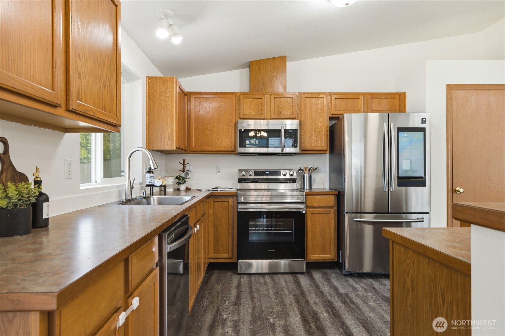 24809 52nd Avenue East Graham, WA 98338 - Photo 11 of 33