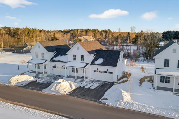 $775,000 | 12 Holbrook Farms Way, Unit 2, Scarborough, ME 04074