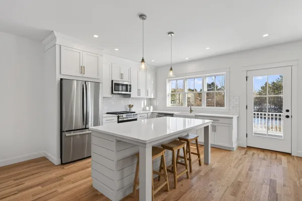 $775,000 | 12 Holbrook Farms Way, Unit 2, Scarborough, ME 04074