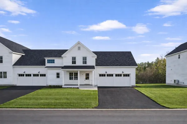 $775,000 | 12 Holbrook Farms Way, Unit 2, Scarborough, ME 04074